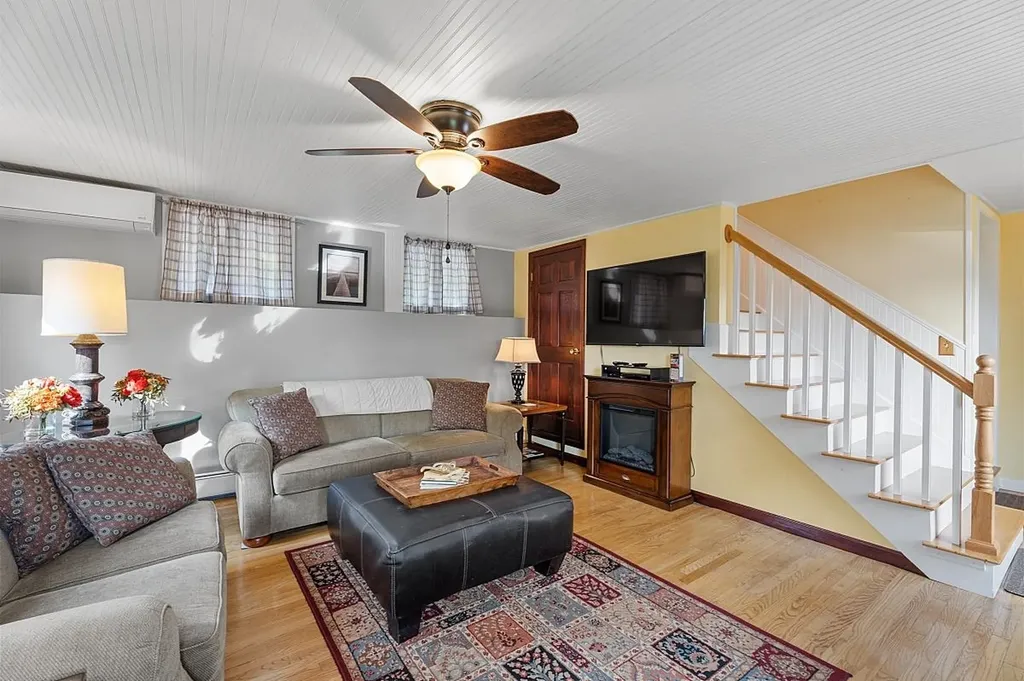100 Lower Bay Road Sanbornton NH 03269