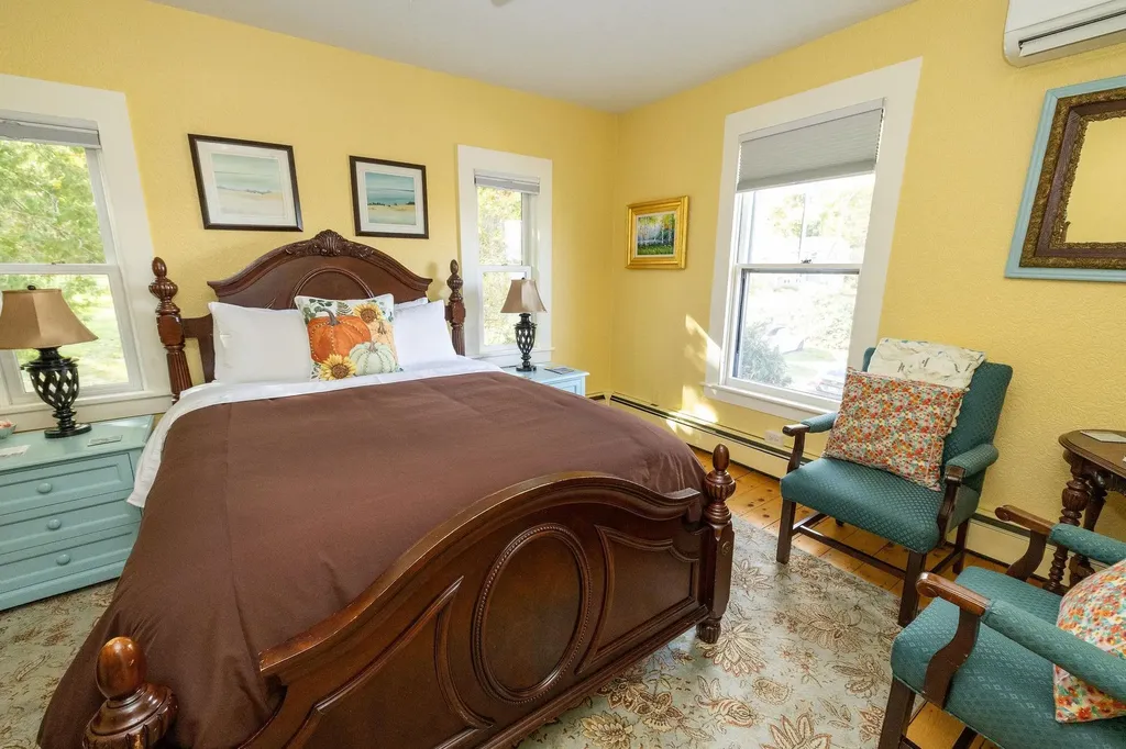 100 Lower Bay Road Sanbornton NH 03269