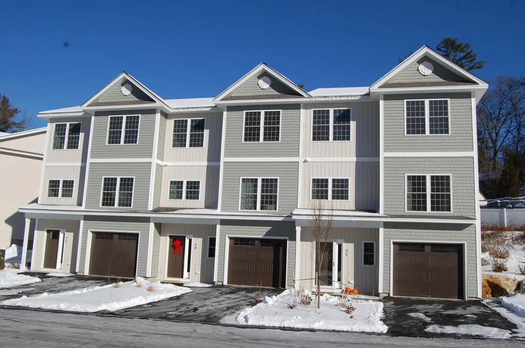 2A Dearborn Circle Goffstown NH 03045