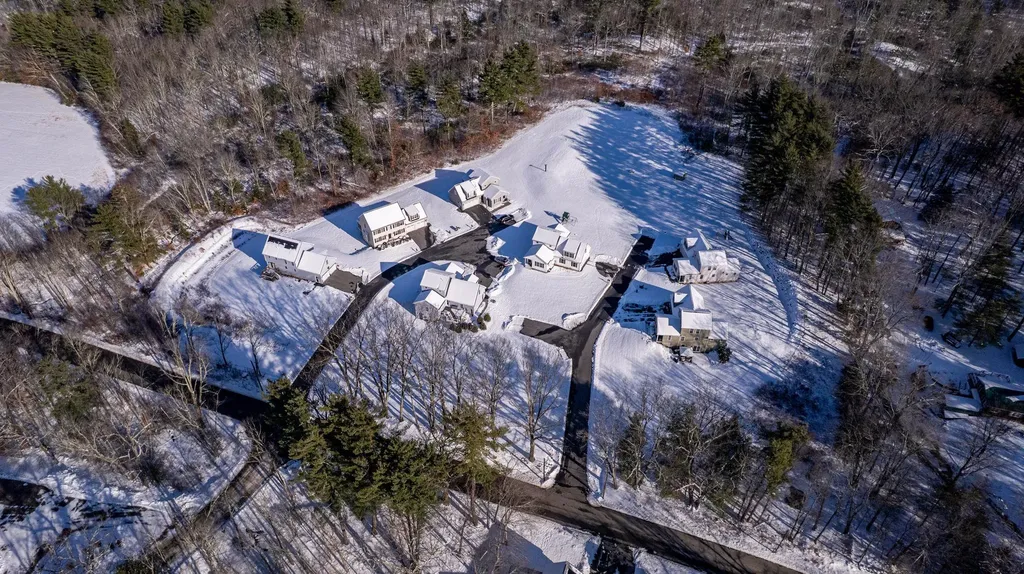 113 Crawley Falls Road Brentwood NH 03833