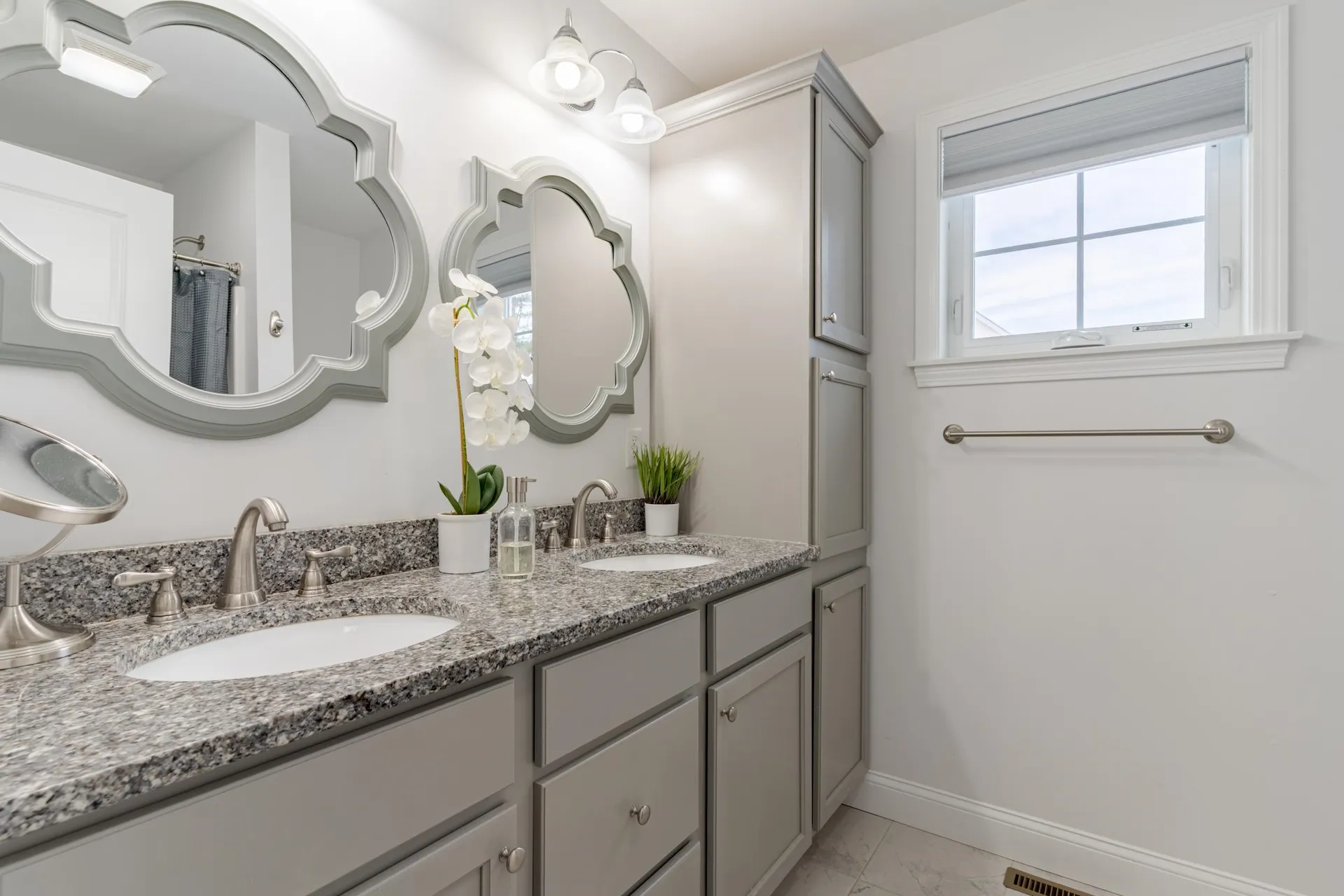 113 Crawley Falls Road Brentwood NH 03833