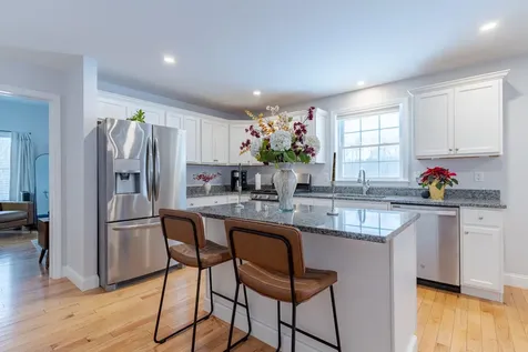 113 Crawley Falls Road Brentwood NH 03833