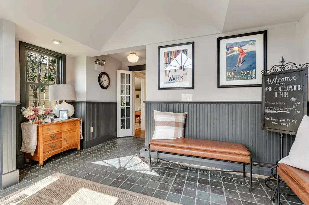 54 Red Clover Lane Mendon VT 05701