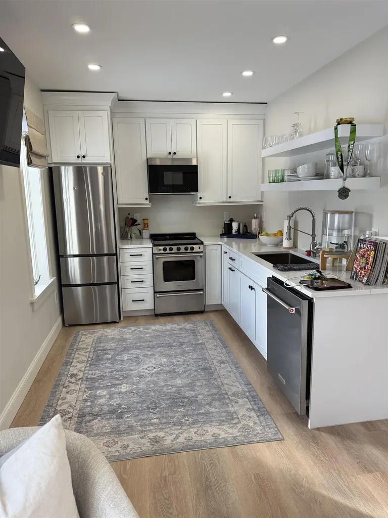 54 Red Clover Lane Mendon VT 05701