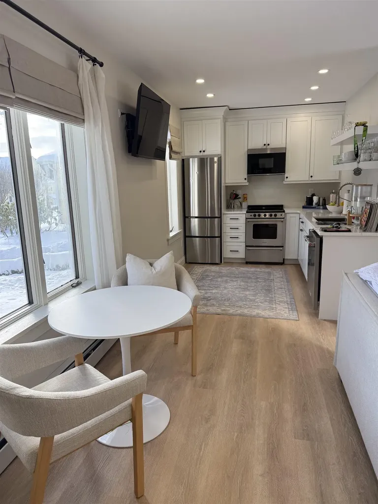 54 Red Clover Lane Mendon VT 05701