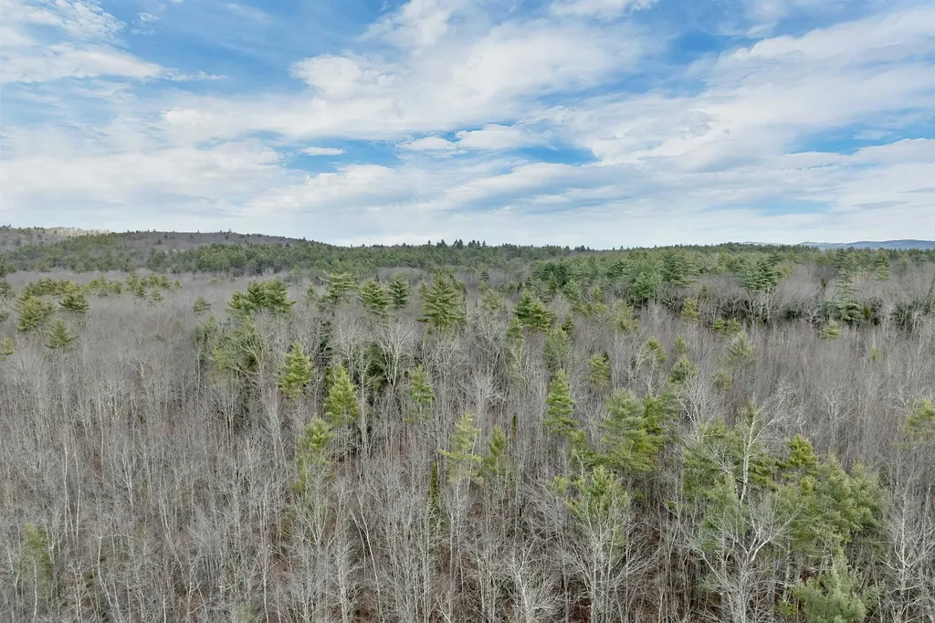 25 Merrill Corner Road Boscawen NH 03303