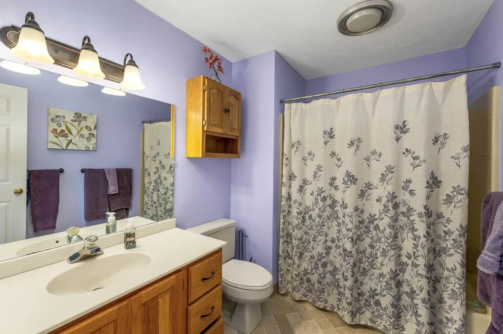 39 Harbor Way Wolfeboro NH 03894