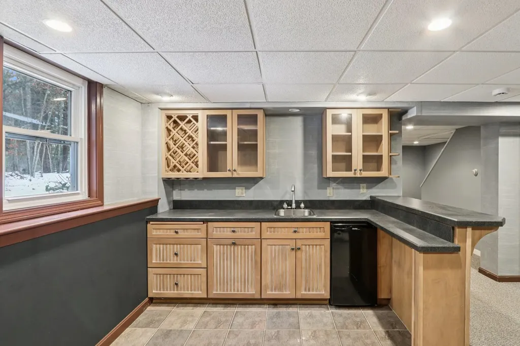 3 Highlander Drive North Hampton NH 03862