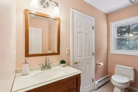 3 Highlander Drive North Hampton NH 03862