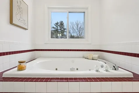 3 Highlander Drive North Hampton NH 03862