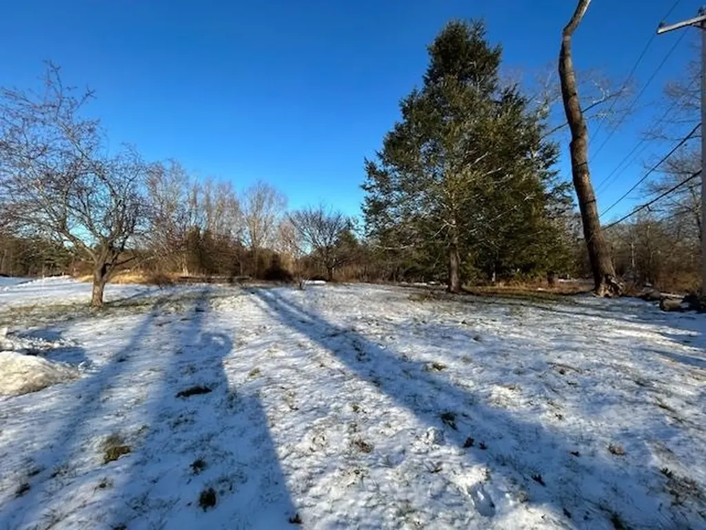 182 Drinkwater Road Kensington NH 03833