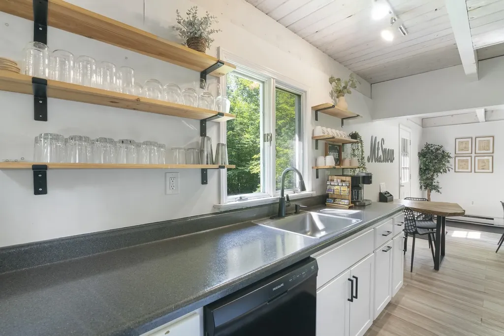 6 Timberview Road Dover VT 05356