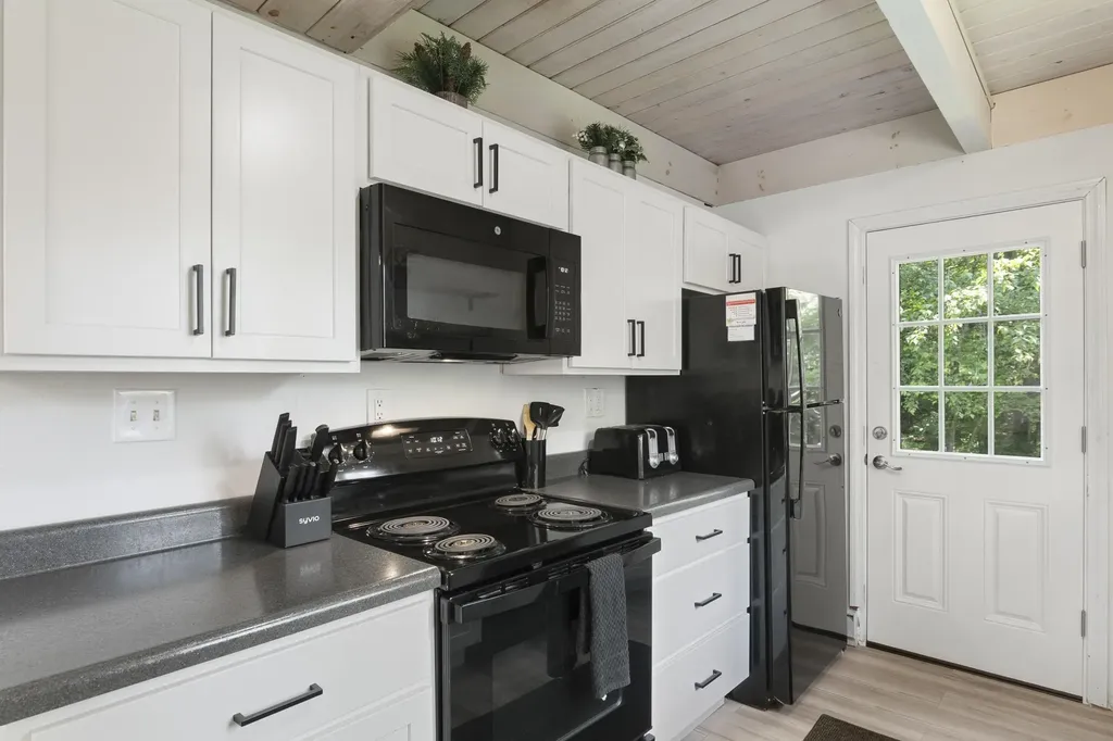 6 Timberview Road Dover VT 05356