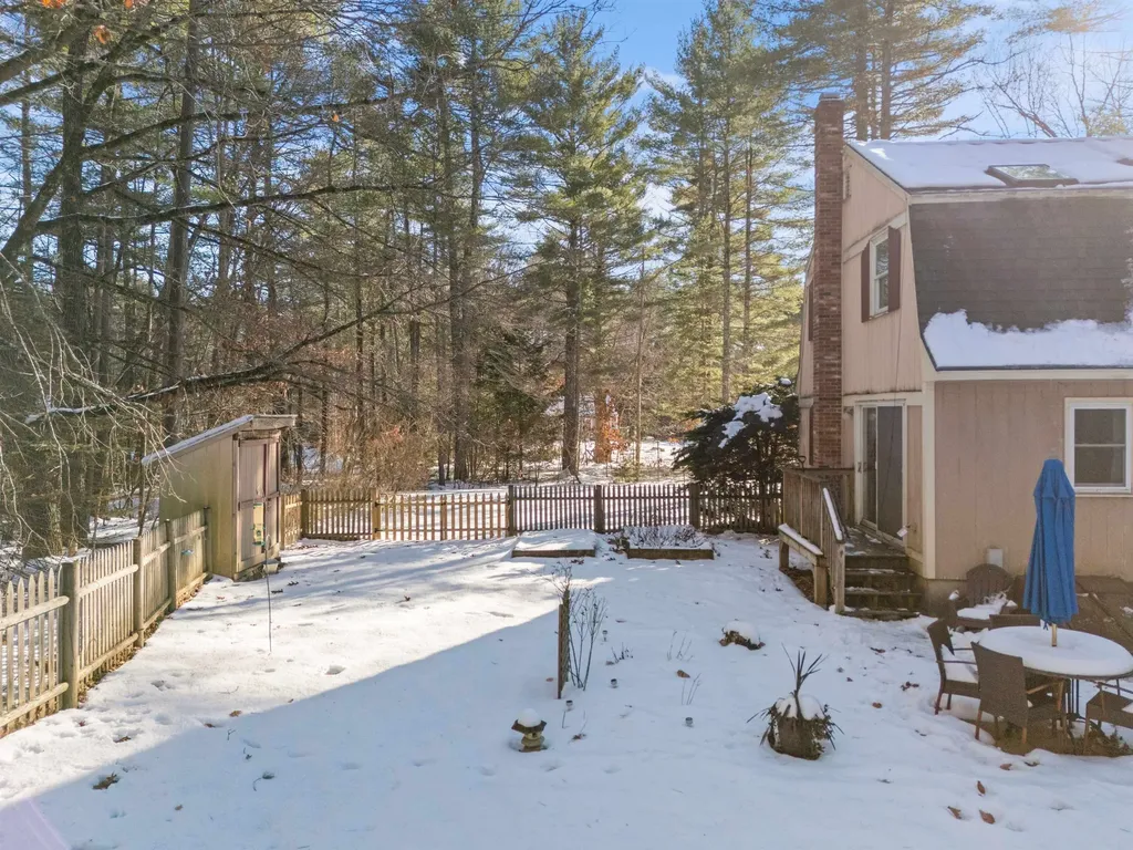 26 Barrell Run Road Fremont NH 03044