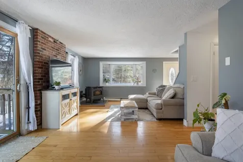 26 Barrell Run Road Fremont NH 03044