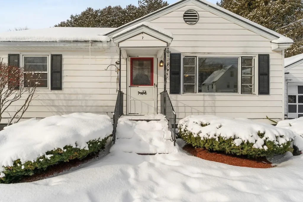 7 Grant Avenue Barre City VT 05641