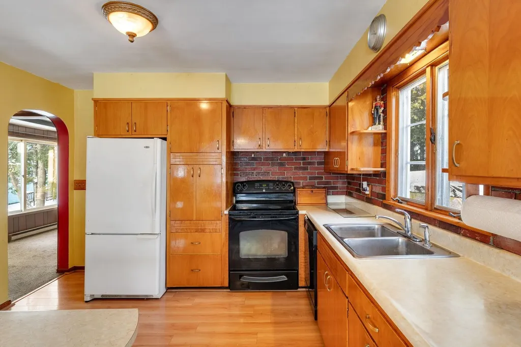 7 Grant Avenue Barre City VT 05641