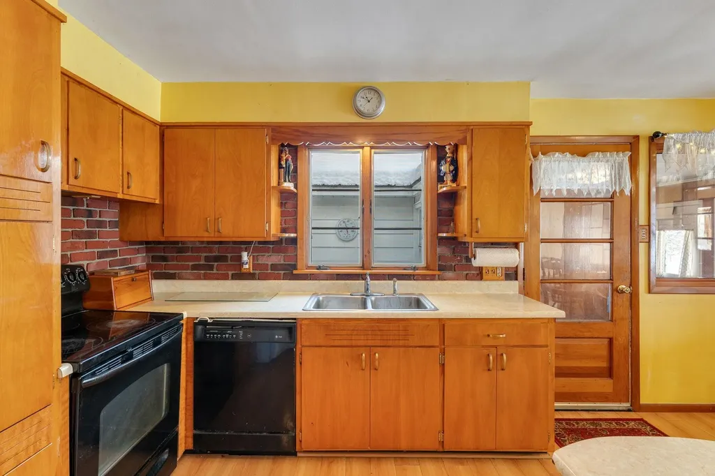 7 Grant Avenue Barre City VT 05641