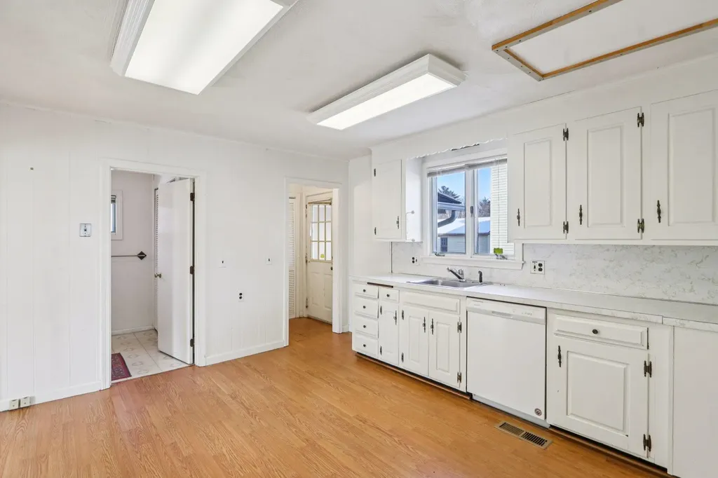 187 Main Street Salem NH 03079