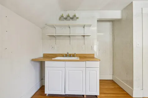 187 Main Street Salem NH 03079