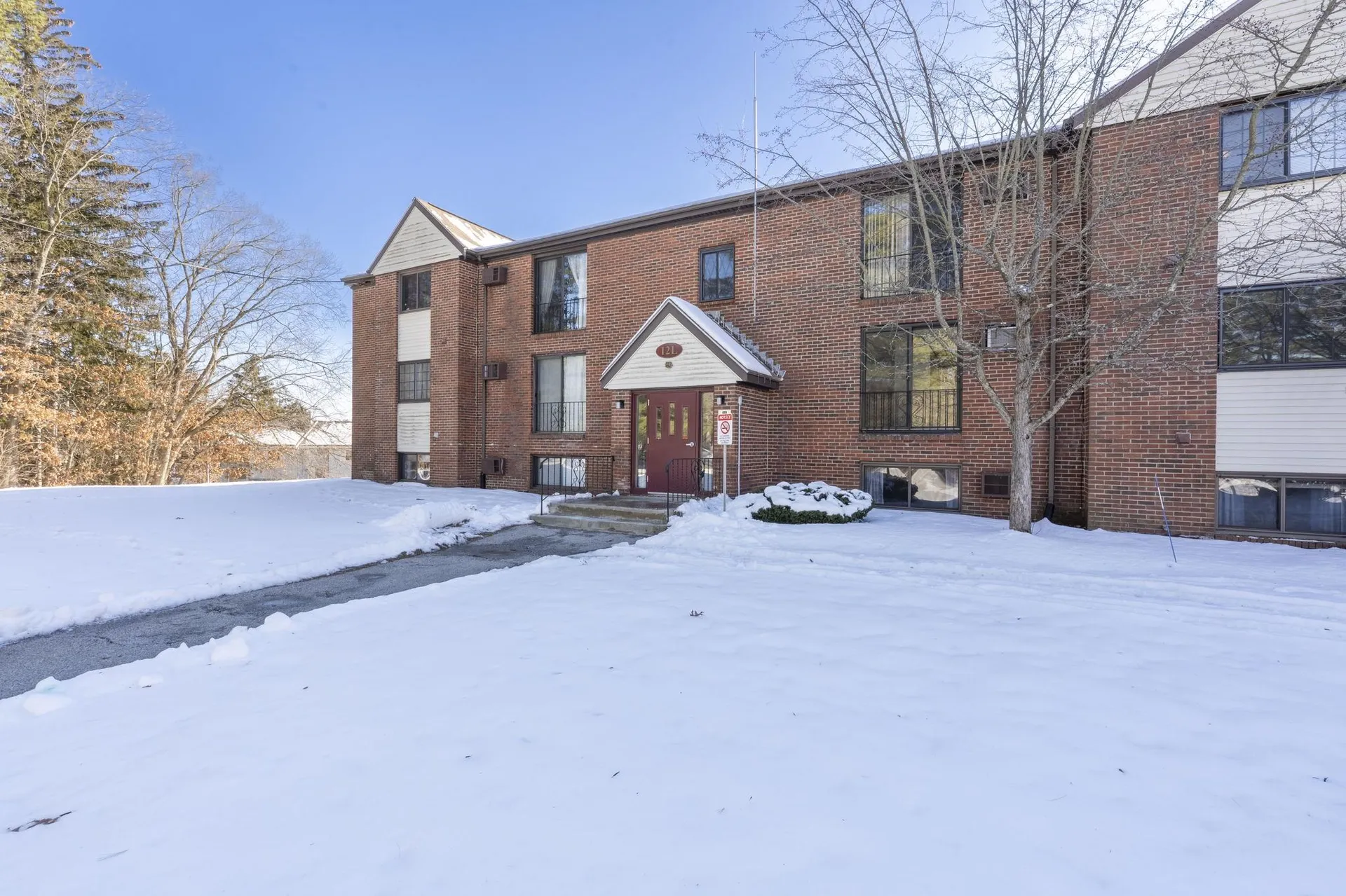 12 English Village Road Manchester NH 03102