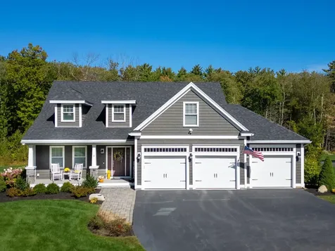 9 Haywick Drive Stratham NH 03885