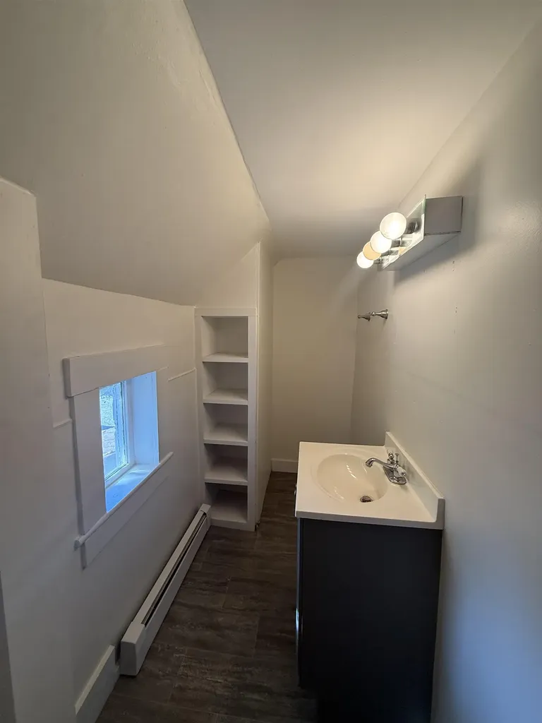 5 Evans Court Franklin NH 03235