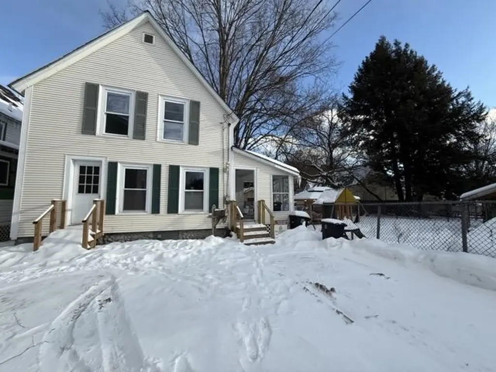 5 Evans Court Franklin NH 03235