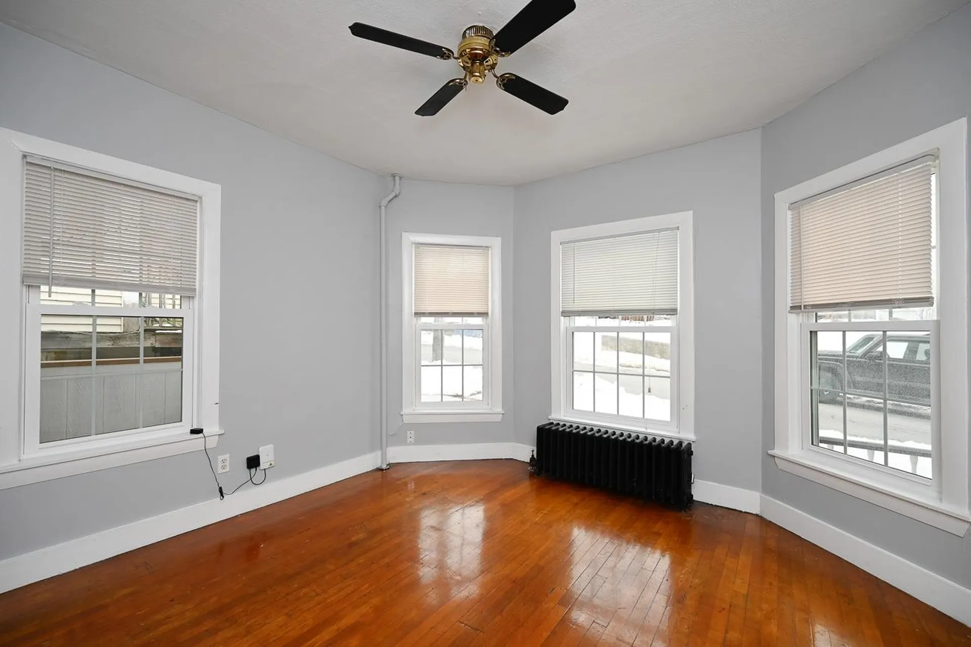 6 Beacon Street Nashua NH 03064