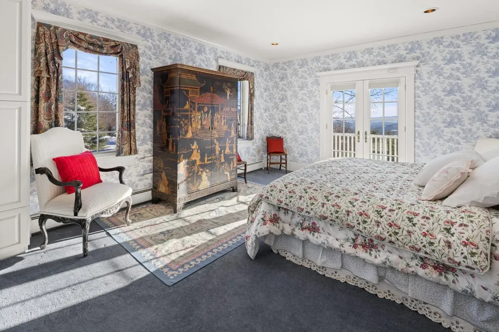 54 Upper Springs Road Stowe VT 05672