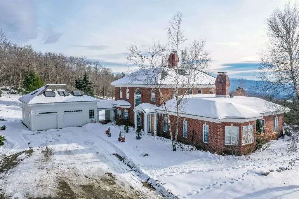 54 Upper Springs Road Stowe VT 05672