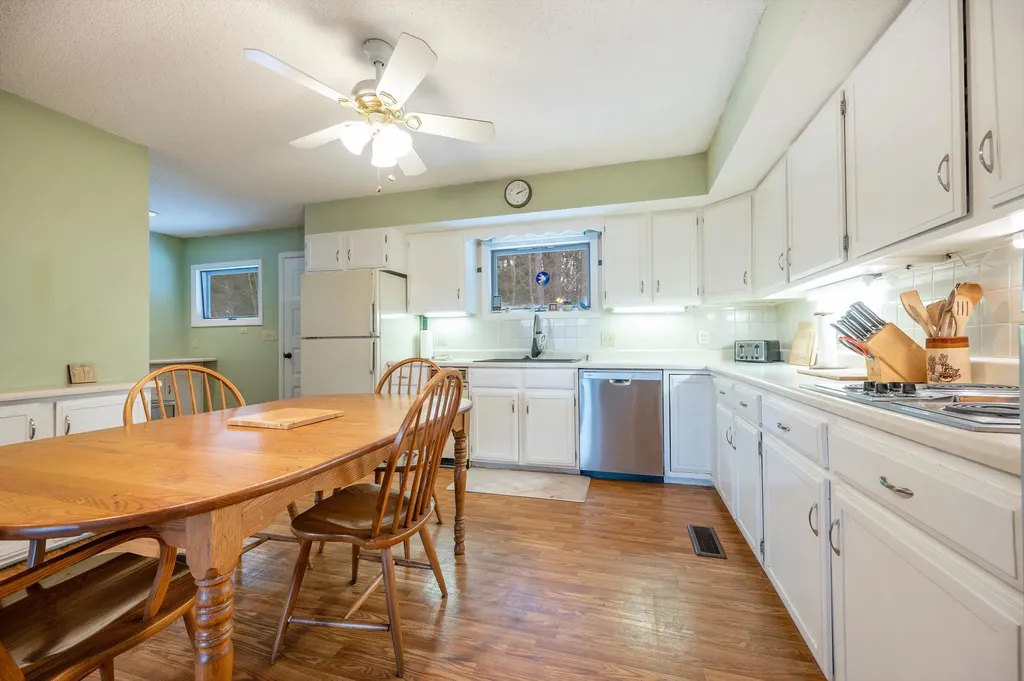 79 Clarina Nichols Lane Hartford VT 05059