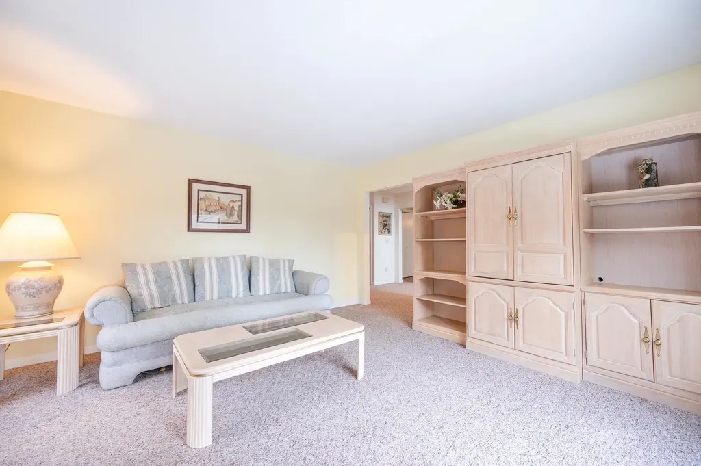 79 Clarina Nichols Lane Hartford VT 05059