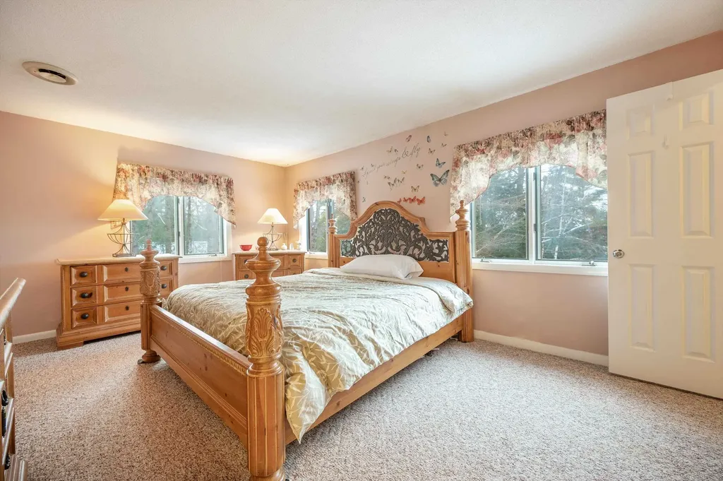 79 Clarina Nichols Lane Hartford VT 05059