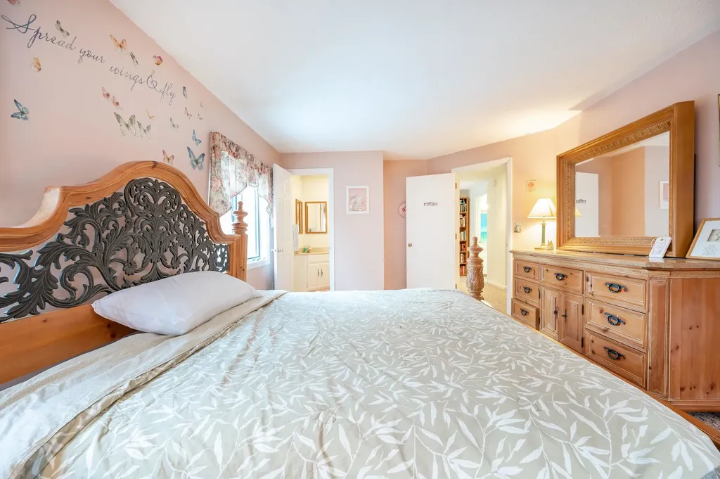 79 Clarina Nichols Lane Hartford VT 05059