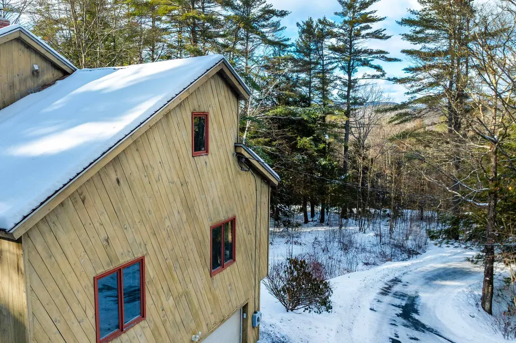 79 Clarina Nichols Lane Hartford VT 05059