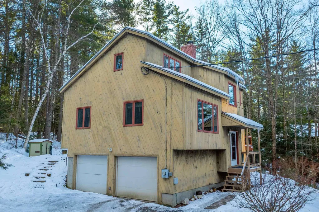 79 Clarina Nichols Lane Hartford VT 05059