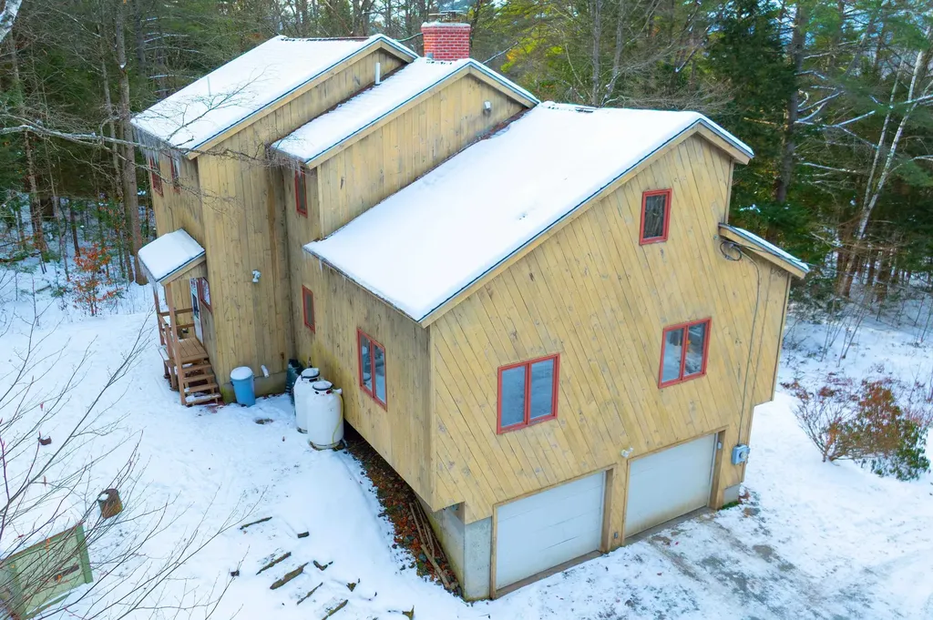 79 Clarina Nichols Lane Hartford VT 05059