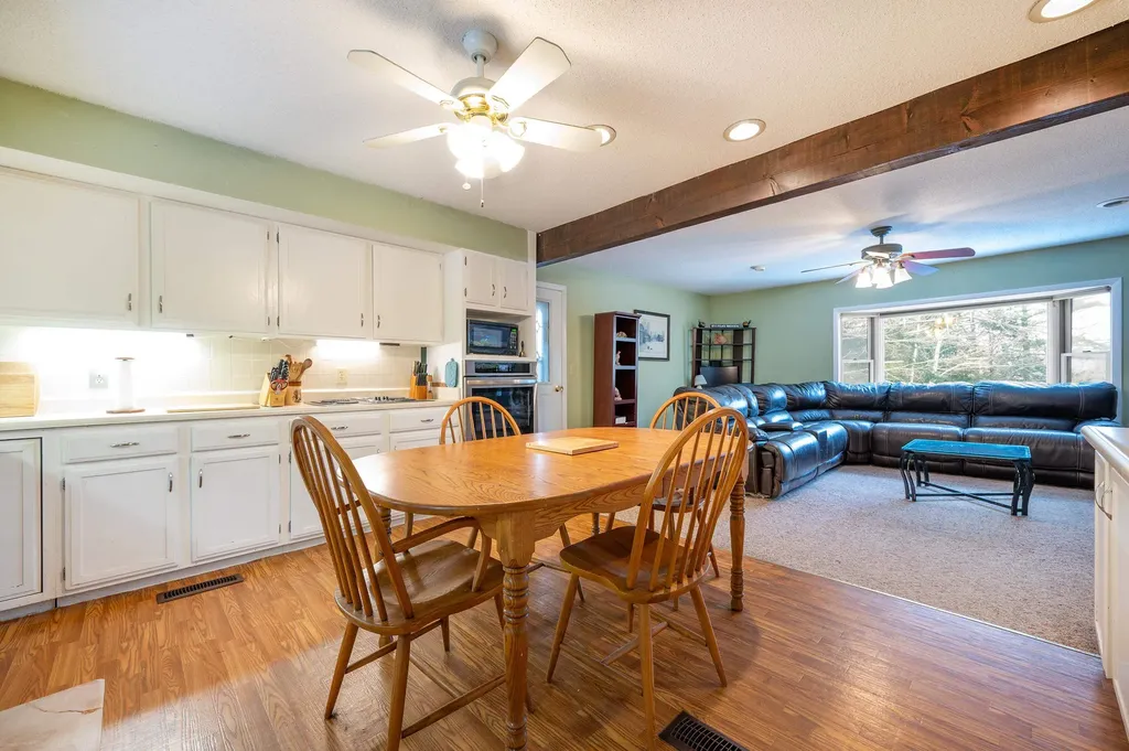 79 Clarina Nichols Lane Hartford VT 05059