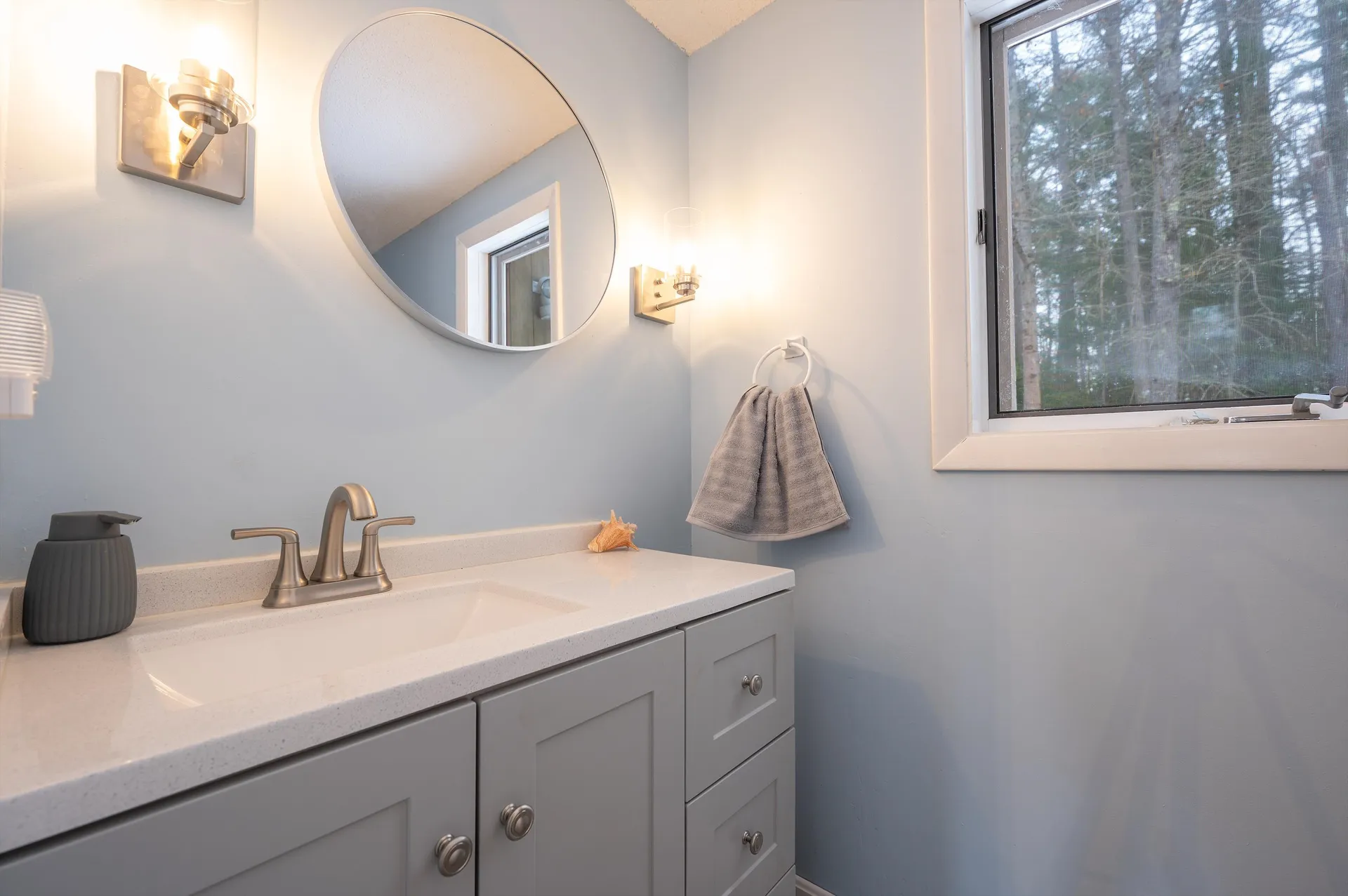 79 Clarina Nichols Lane Hartford VT 05059