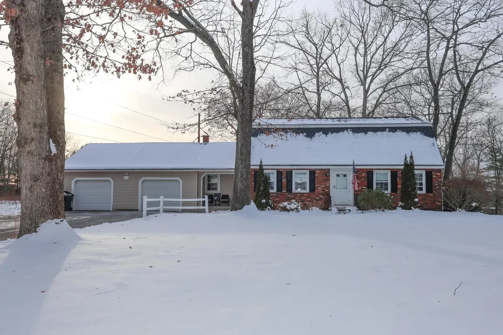 135 Pepperidge Drive Manchester NH 03103