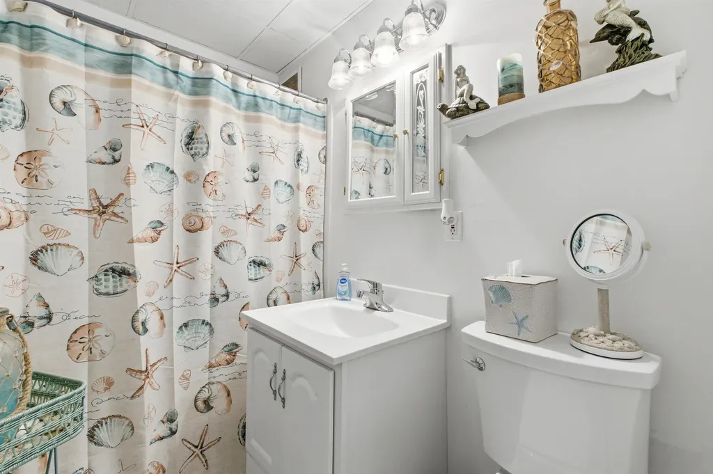 75 Treetop Circle Laconia NH 03246