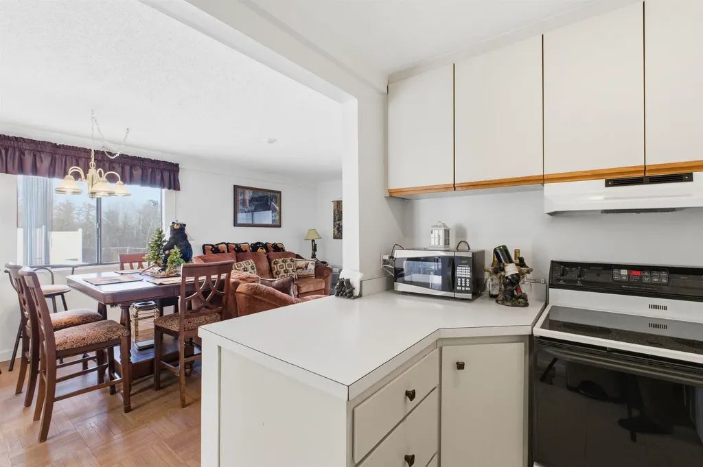 75 Treetop Circle Laconia NH 03246