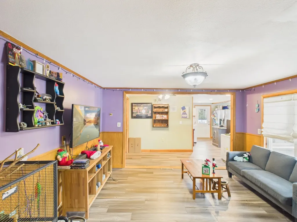 657 New Hampshire Route 12 S Fitzwilliam NH 03447