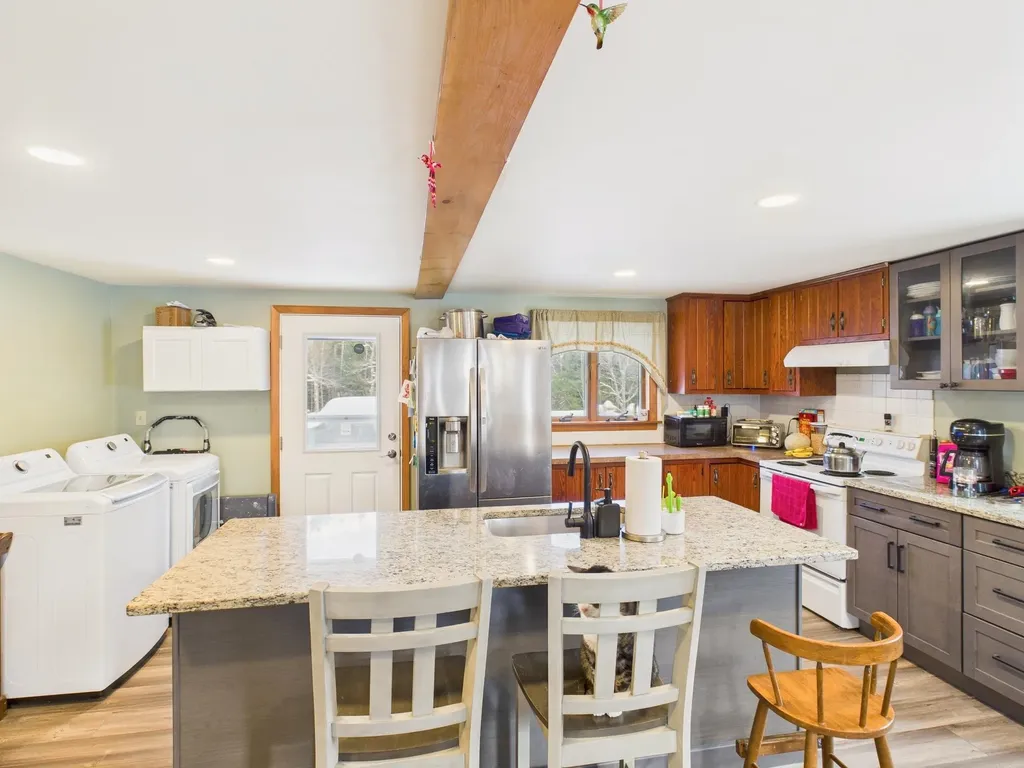 657 New Hampshire Route 12 S Fitzwilliam NH 03447