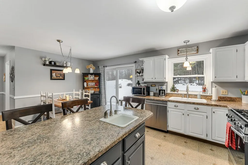 102 Bluebird Road Williamstown VT 05679