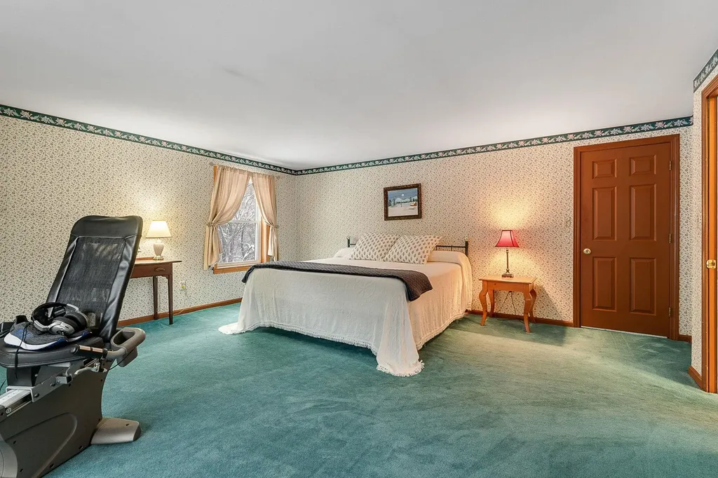 102 Bluebird Road Williamstown VT 05679