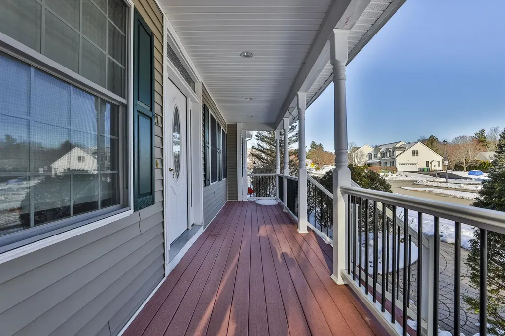 121 Cherrywood Drive Nashua NH 03062