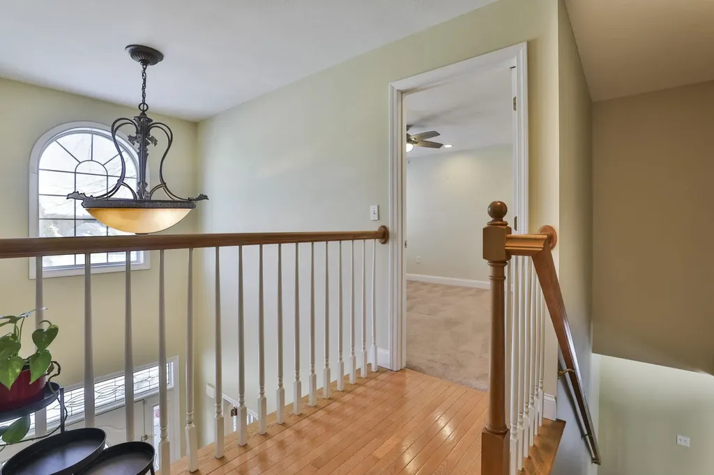 121 Cherrywood Drive Nashua NH 03062