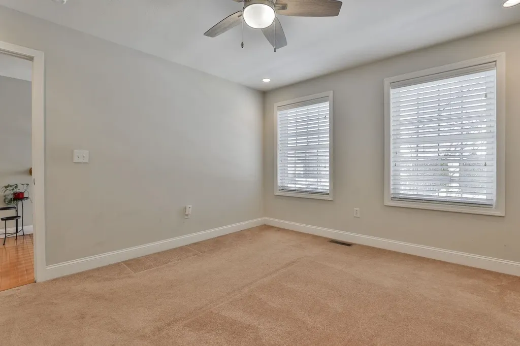 121 Cherrywood Drive Nashua NH 03062